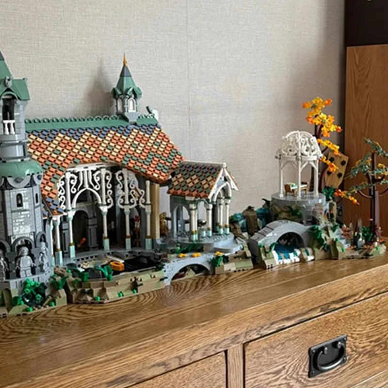 6167PCS Valley Castle Building Block Set